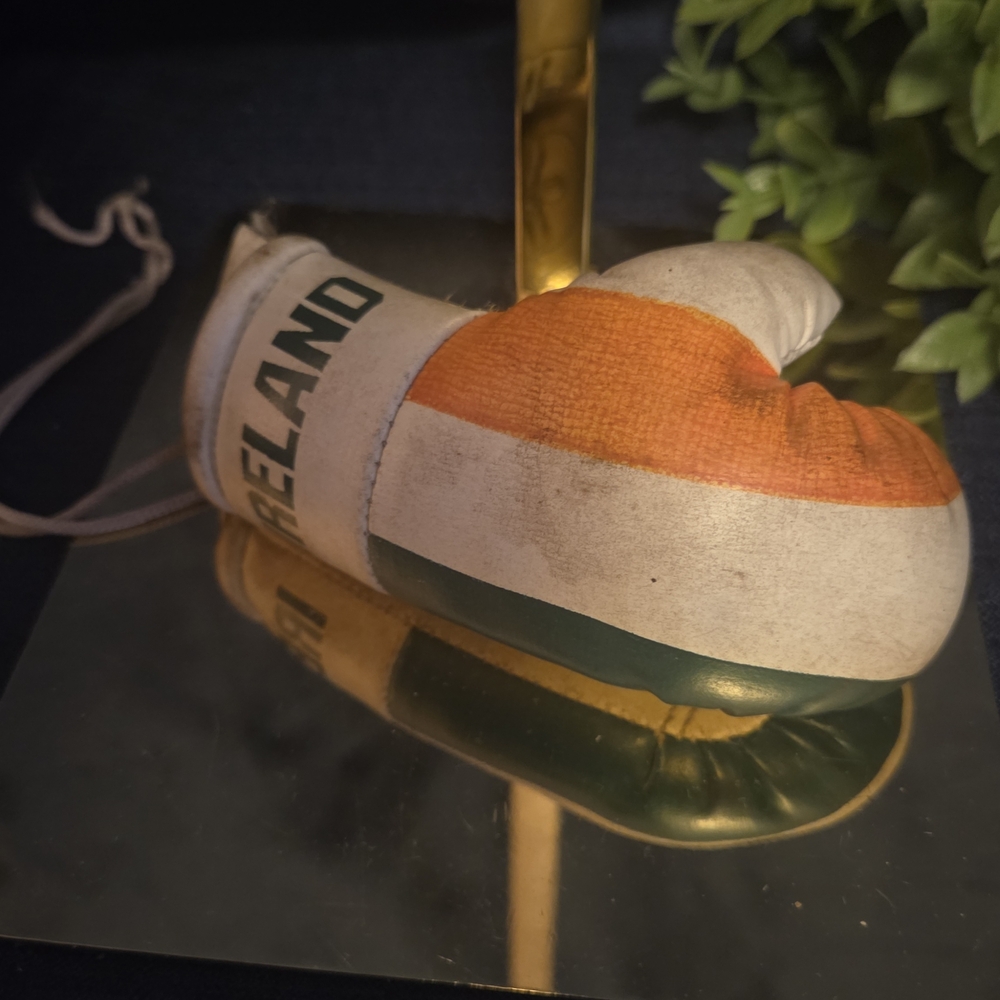 Vintage Pelano Ireland Mini Boxing Glove St Patrick’s Day Irish Souvenir Decor